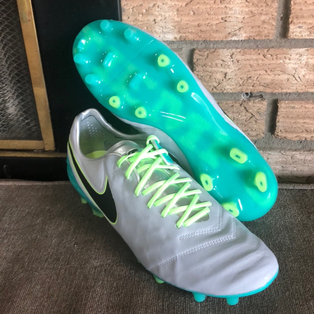 ⚽️ New ⚽️ Nike Tiempo Legend VI Soccer Cleats